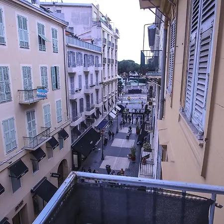 Appartement Paradis Furnished Flat *